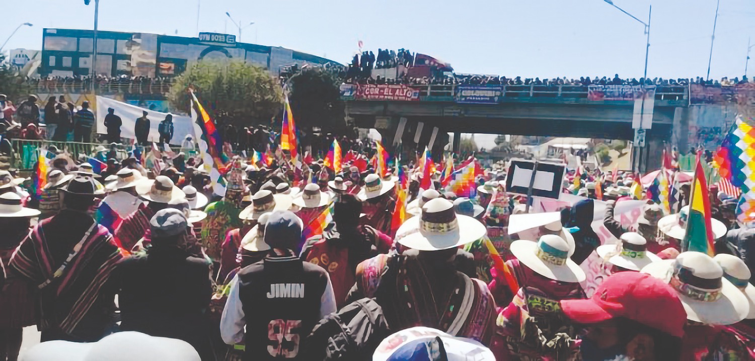 CabildoBoliviano2161023