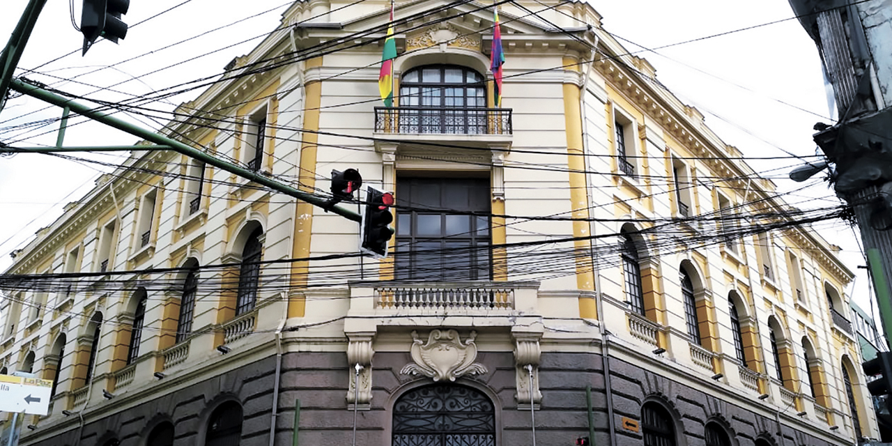        Edificio de la Cancillería del Estado Plurinacional de Bolivia. | Foto: Archivo ABI