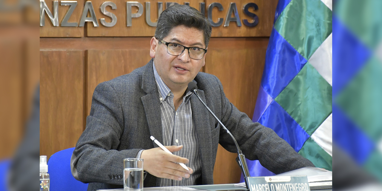 El ministro de Economía, Marcelo Montenegro, en su despacho en La Paz. Foto: MEFP.