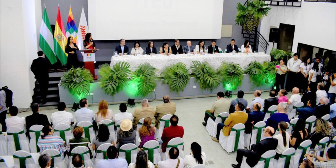 El acto de inauguración del edificio del Tribunal Electoral Departamental (TED) de Santa Cruz. Foto: TSE