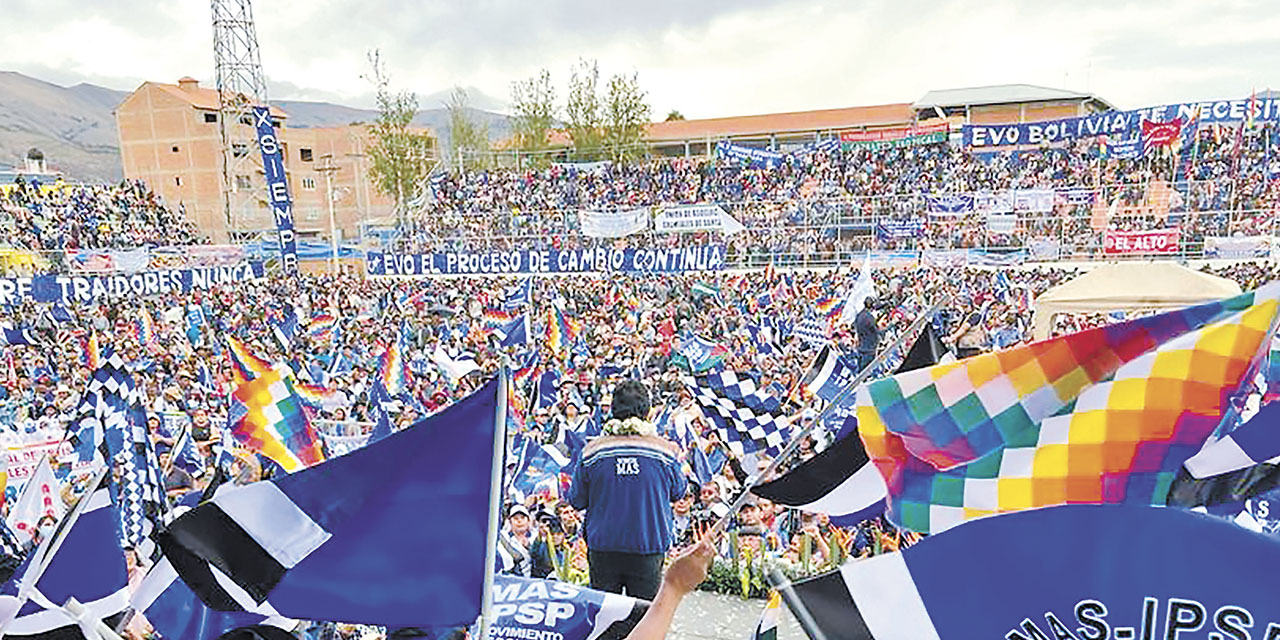 Militantes del MAS en una actividad. | Foto: Archivo