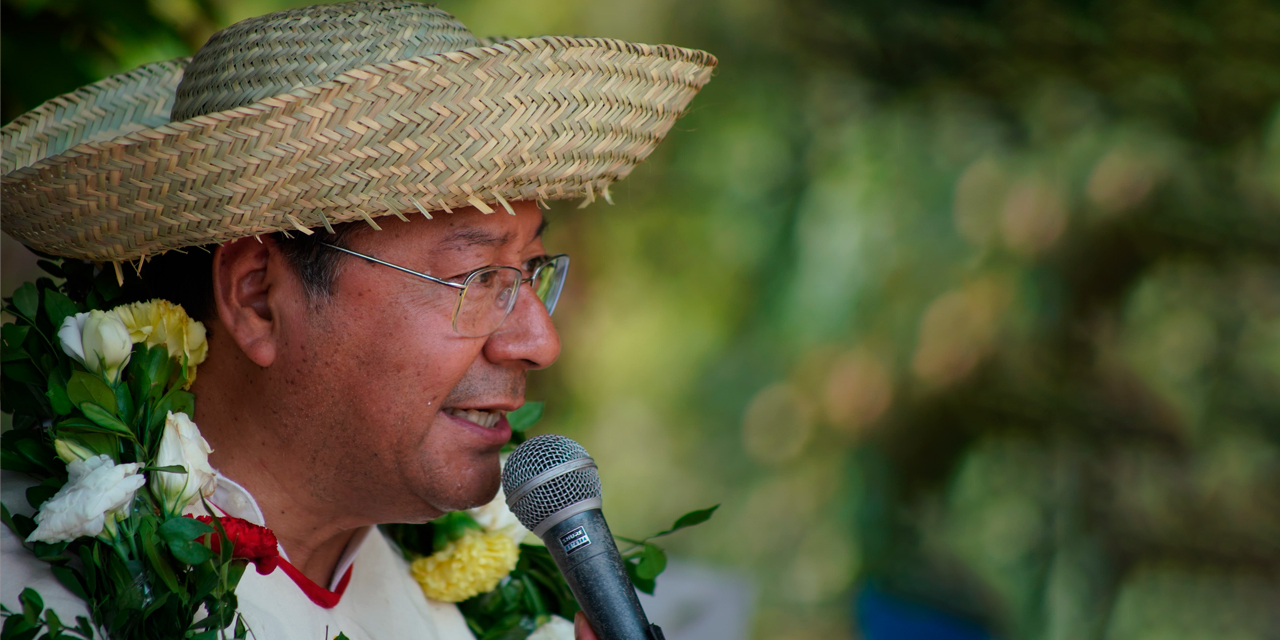 El presidente Luis Arce, durante un acto de entrega de obras en San Ramón, Beni. Foto: Comunicación Presidencial.