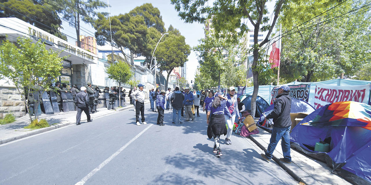 La vigilia convocada por Morales que fue abucheada por los paceños. | Foto: RRSS