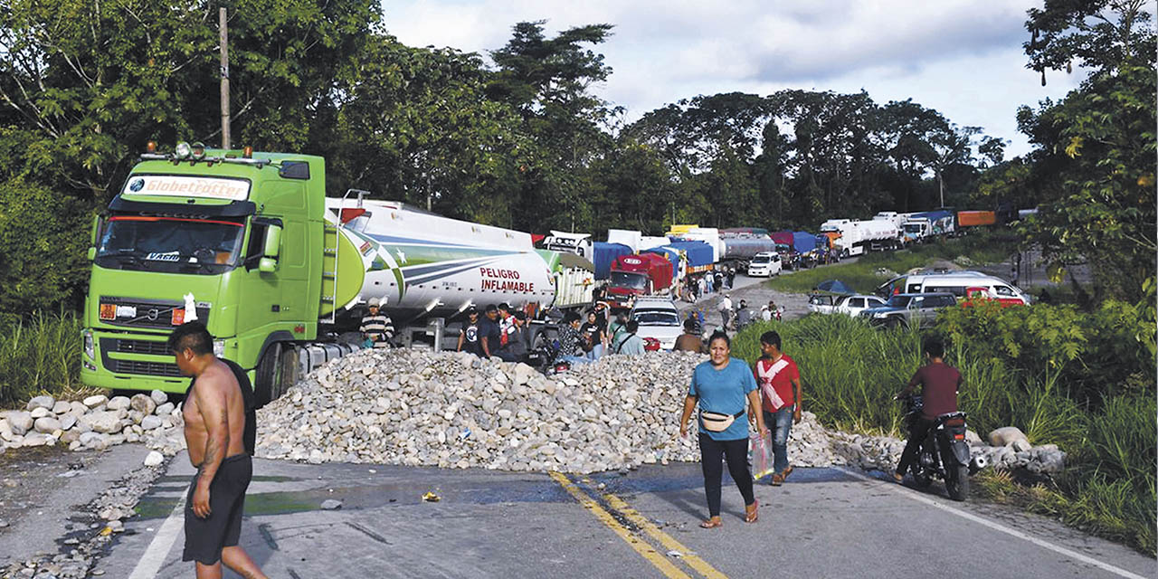 Bloqueo en el Chapare. | Foto: APG