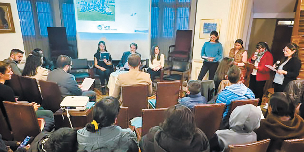 La violencia de género reúne a autoridades y ONG. Foto: Cancillería