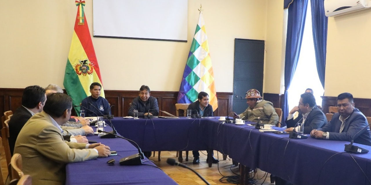 Reunión de autoridades del Legislativo.