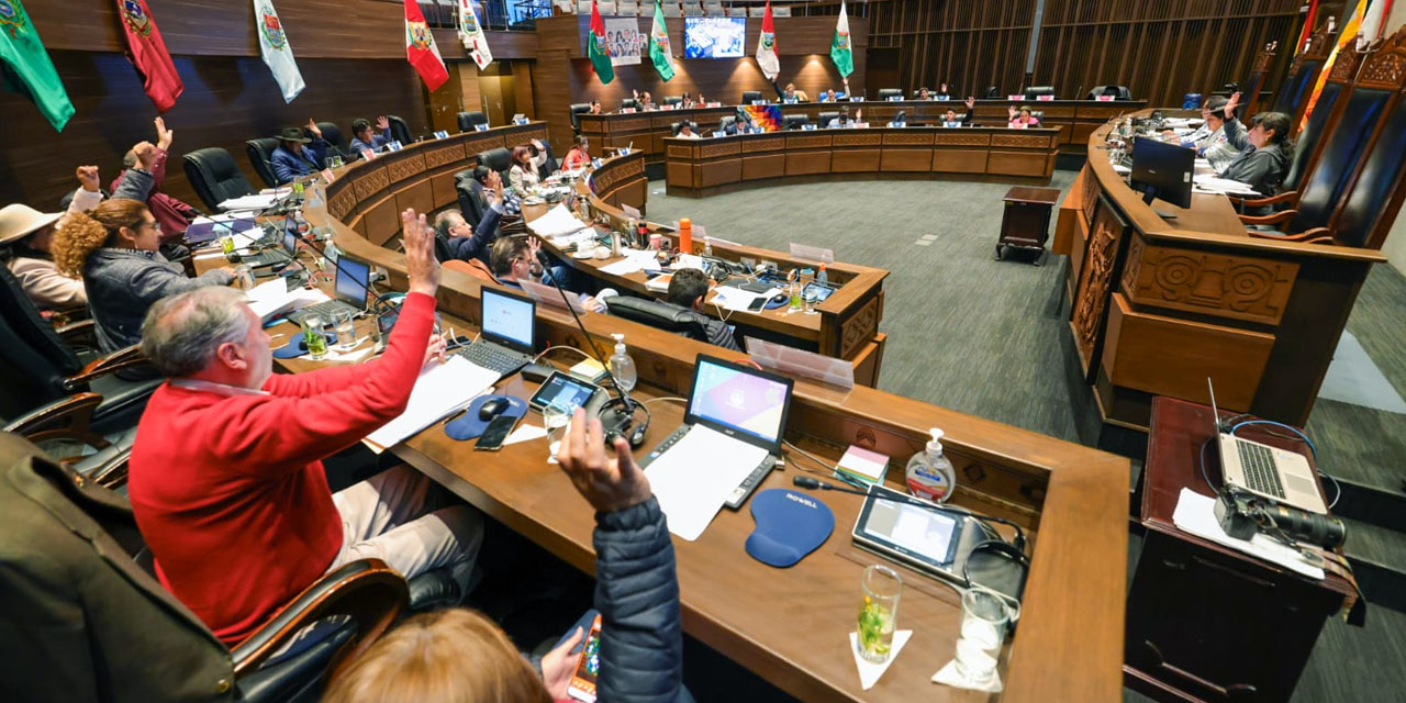 La sesión de la Cámara de Senadores del lunes donde se aprobaron los tres proyectos de ley. Foto: Senado