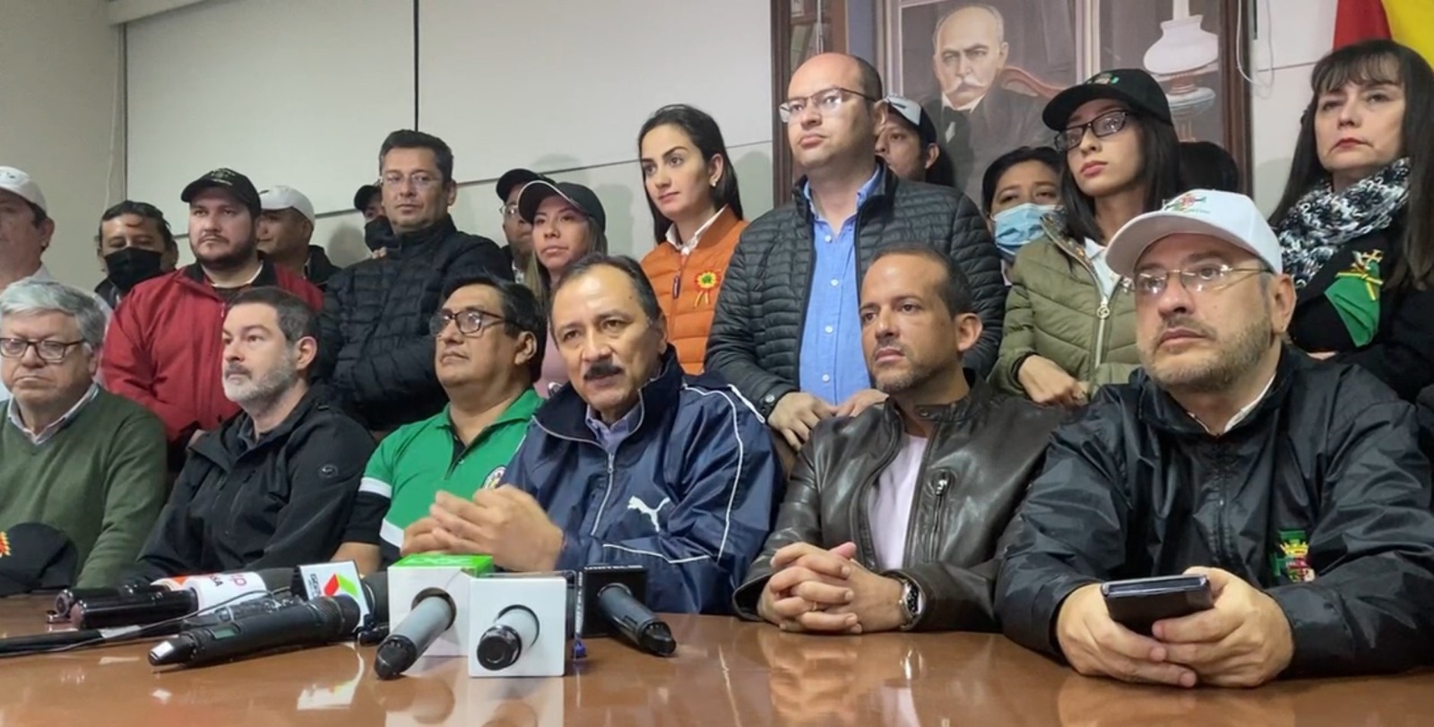 Cuéllar y Camacho en una conferencia de prensa conjunta. (Foto: Archivo)