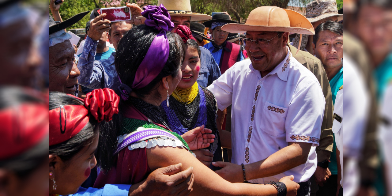 Presidente anuncia construcción de plaza del Bicentenario y rechaza amenazas de paralizar el país