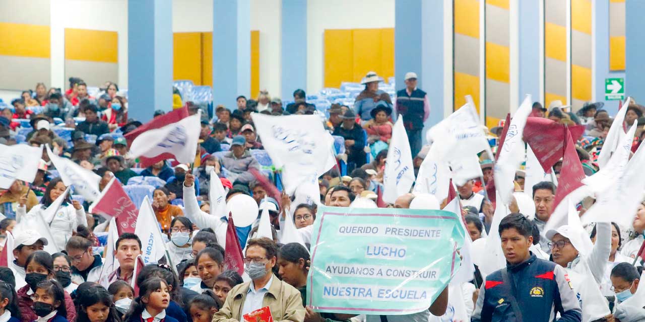 Los orureños conmemoran su gesta libertaria.