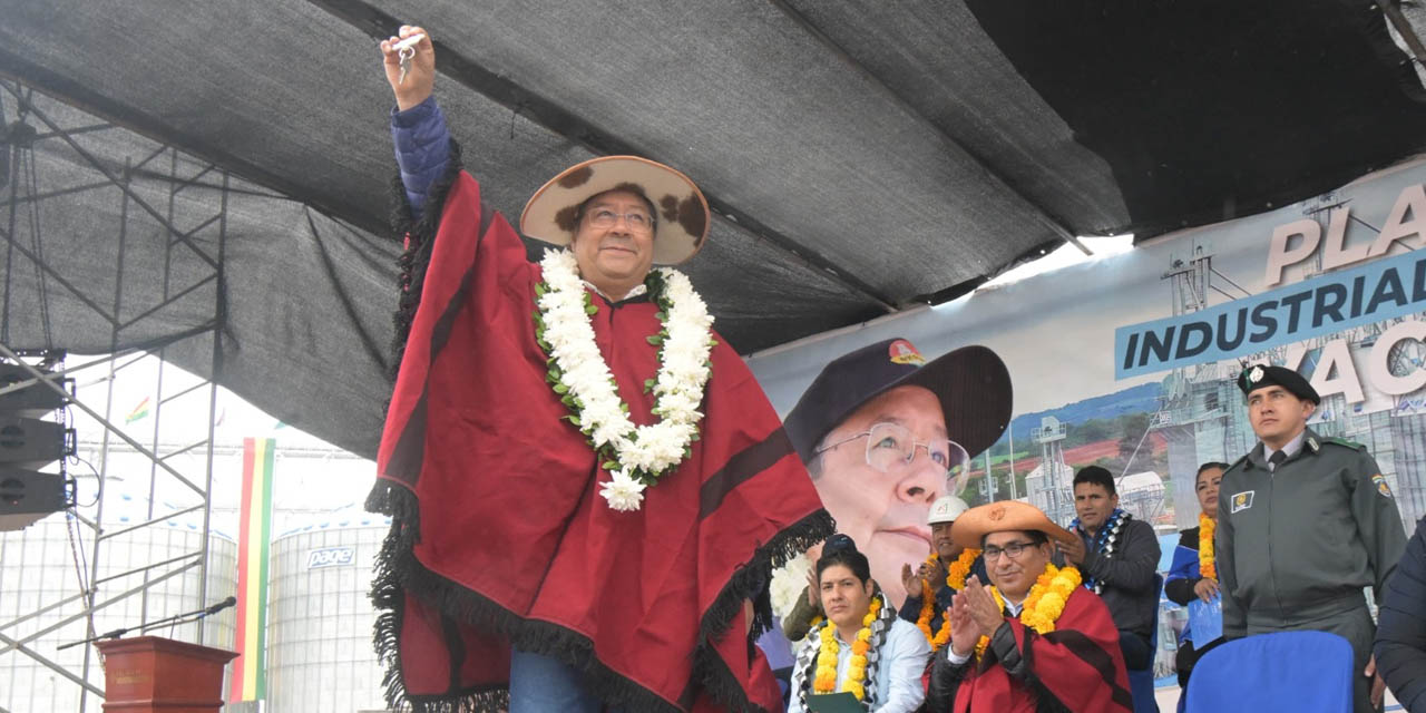 El Presidente en un acto público en Yacuiba. | Foto: Presidencia