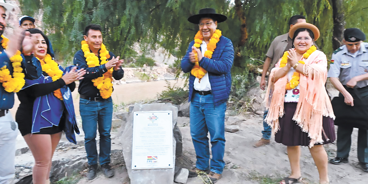 El presidente Luis Arce en la inauguración de una obra. Foto:  PRESIDENCIA