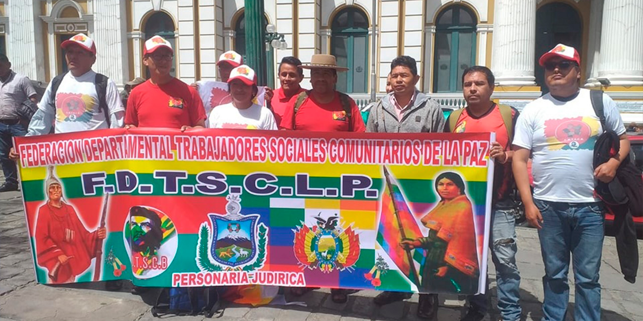 Trabajadores comunitarios. Foto: CNTSCB