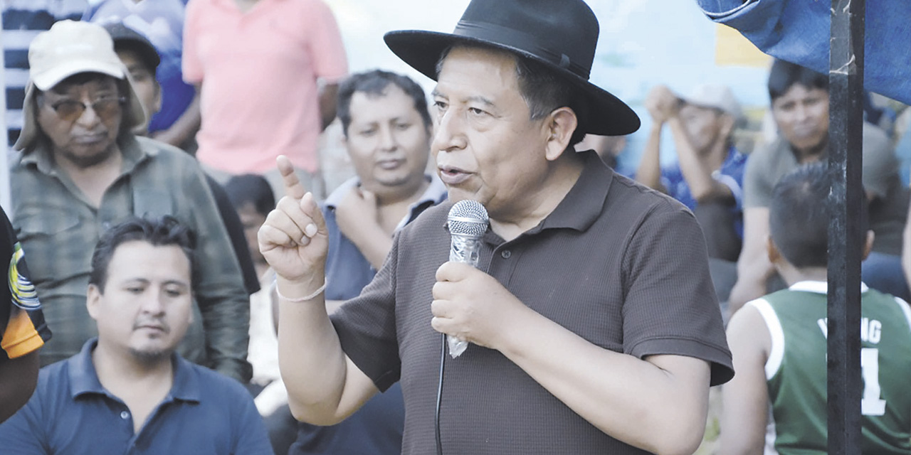 El vicepresidente David Choquehuanca en el municipio de Caranavi. | Foto: Vicepresidencia