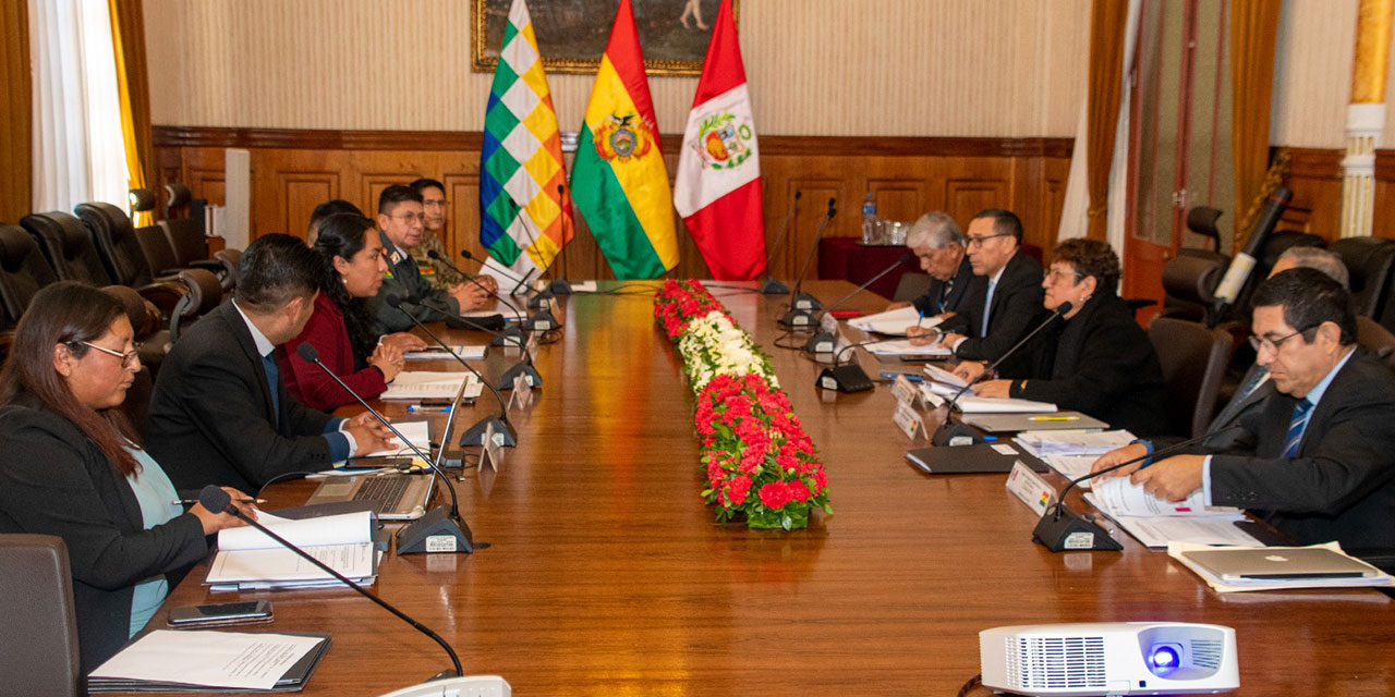 XXI Reunión Ordinaria de la Comisión Mixta Permanente Boliviano - Peruana de Reposición y Densificación de Hitos en la Frontera Común (Comiperdh) en la ciudad de La Paz.  Foto: Cancillería