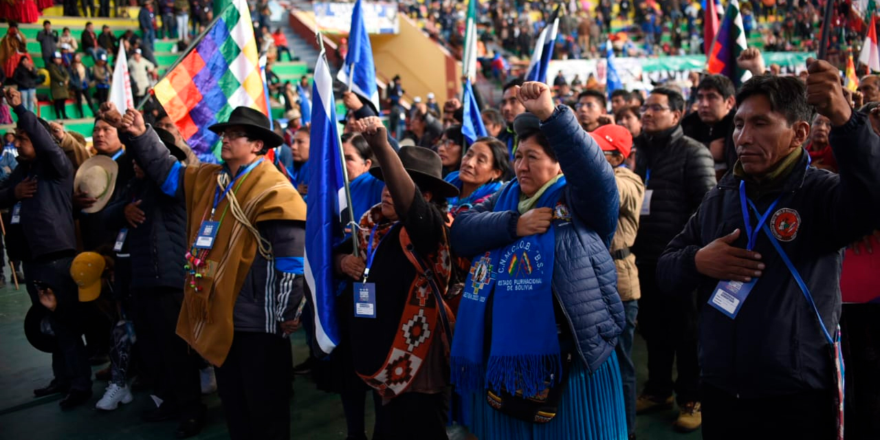 La posesión de los integrantes de las cinco comisiones. Foto: Gustavo Ticona