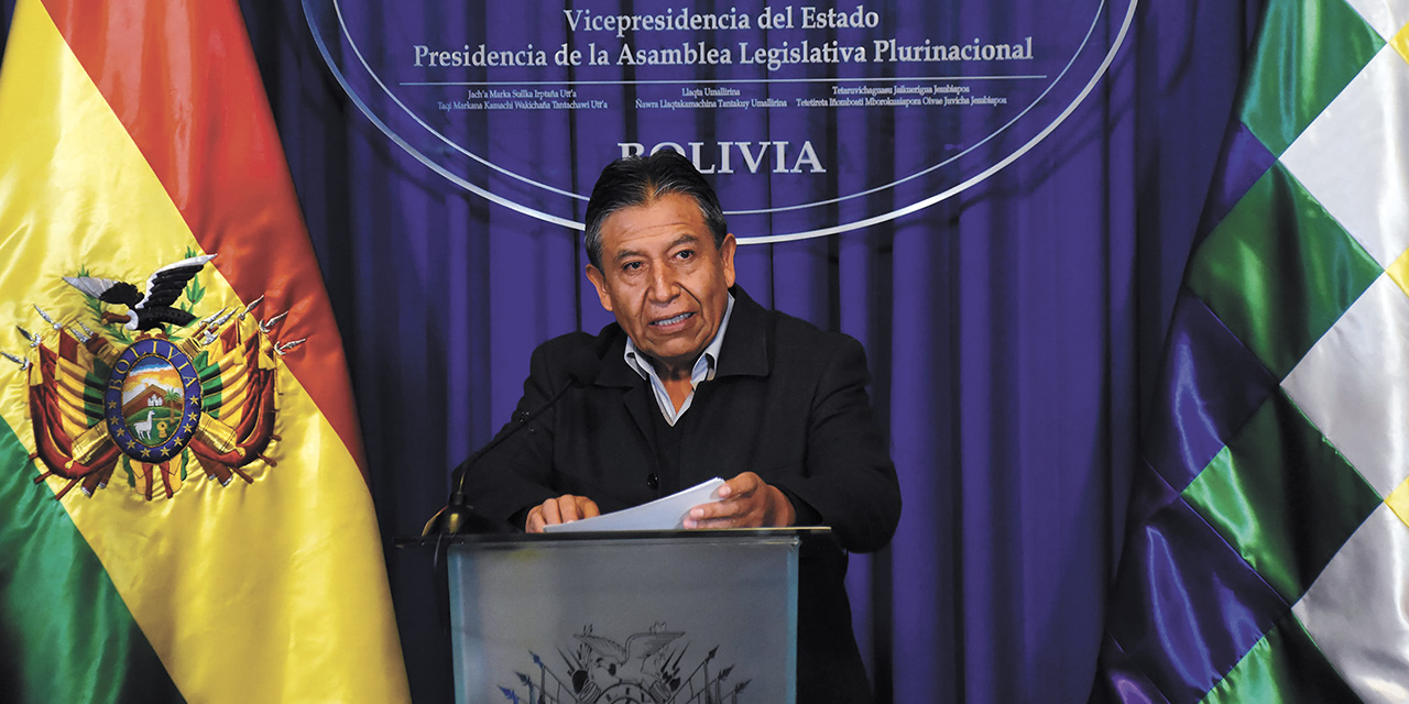 El vicepresidente Choquehuanca en conferencia de prensa. | Foto: VPEP