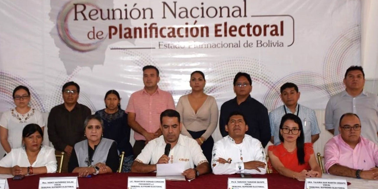 El TSE analizó en Trinidad el estado de situación de las elecciones judiciales. Foto:  TSE