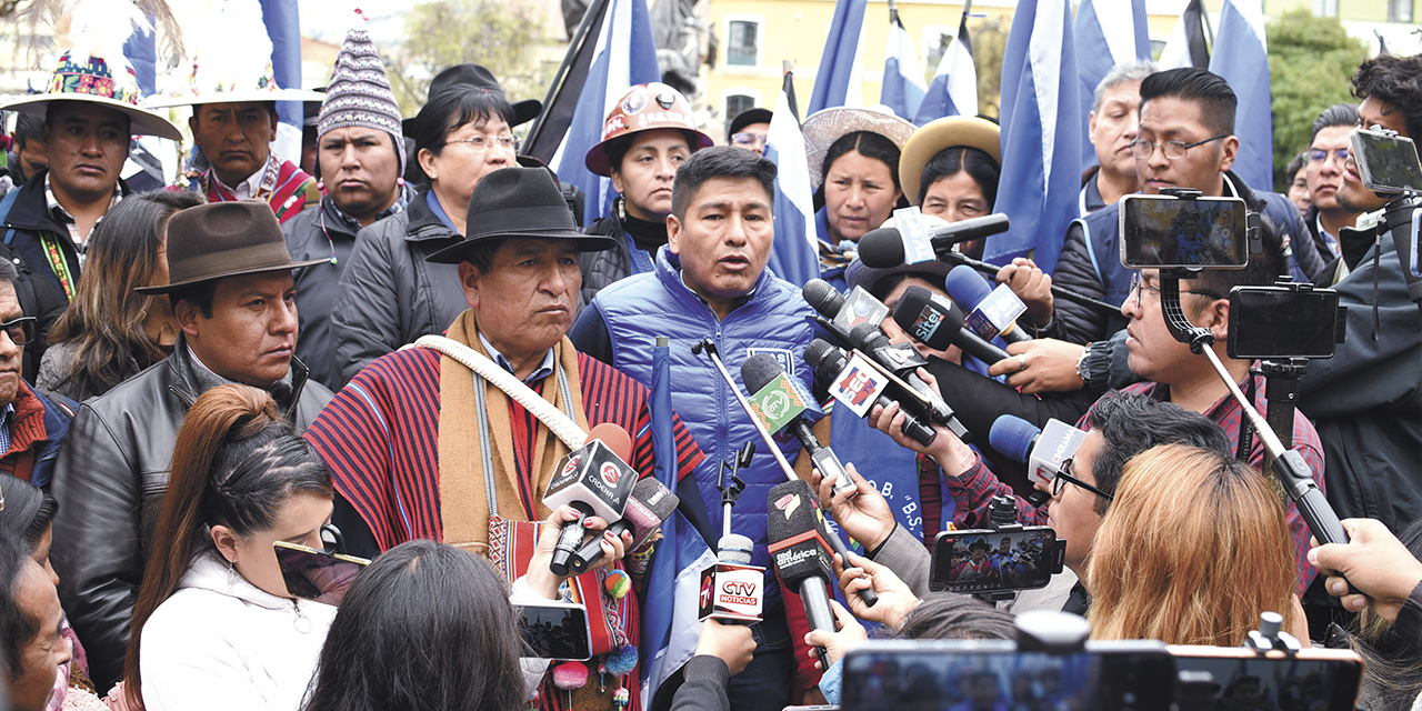 El Pacto de Unidad con la nueva directiva del MAS-IPSP. | Foto. Gustavo Ticona