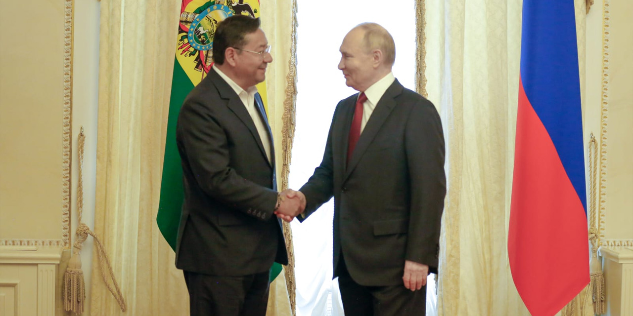 El encuentro entre Arce y Putin en Rusia. Foto: Viceministerio de Comunicación