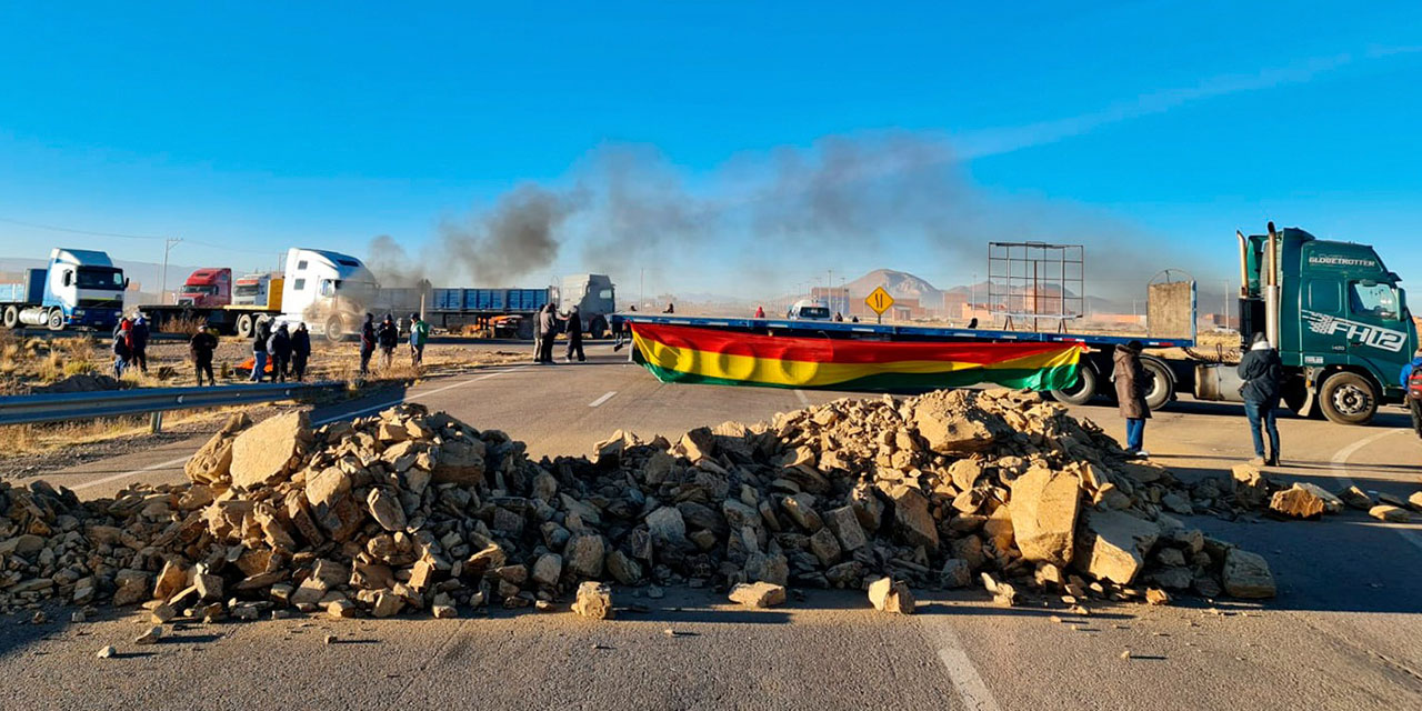 El bloque de Evo Morales plantea bloqueo de caminos como el de enero y febrero de este año. Foto: Archivo