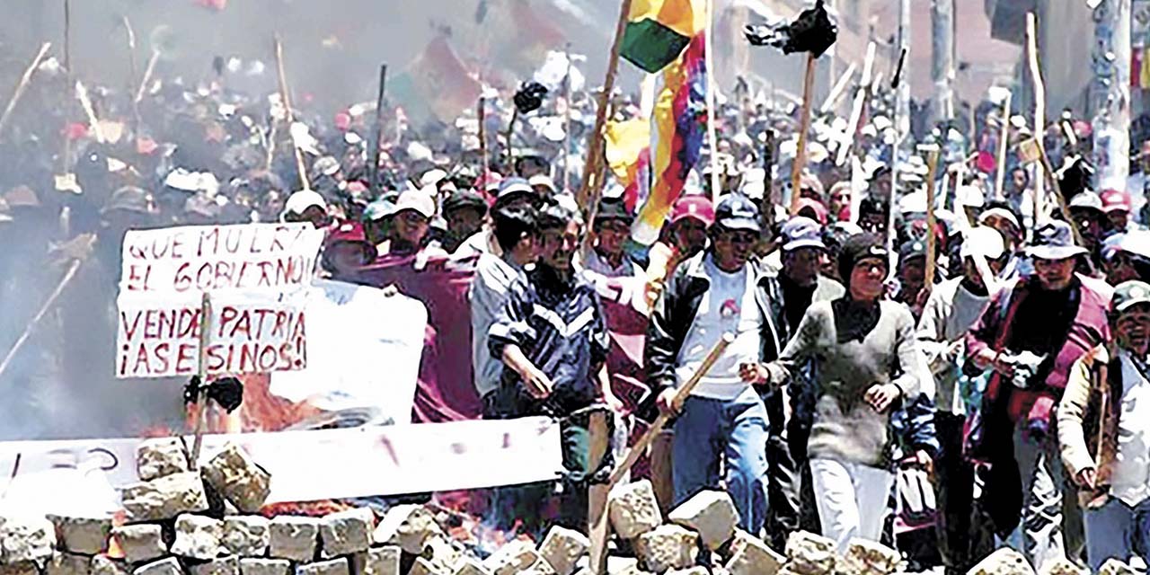 Una protesta durante las jornadas de octubre de 2003.