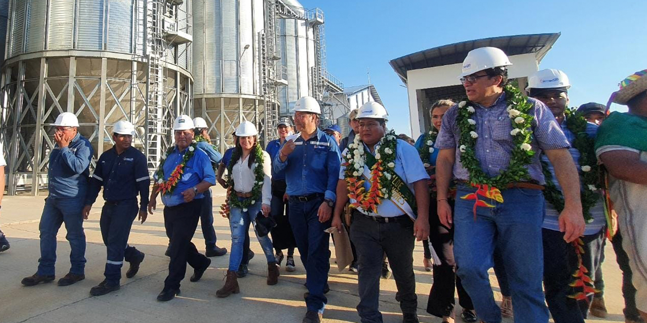 El presidente Luis Arce en la inauguración del Complejo Industrial Arrocero San Andrés, en Santa Rosa, Beni. Foto: Archivo Presidencia