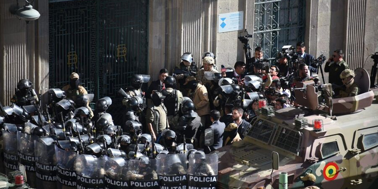 La asonada golpista impulsada por los militares. Foto: Archivo