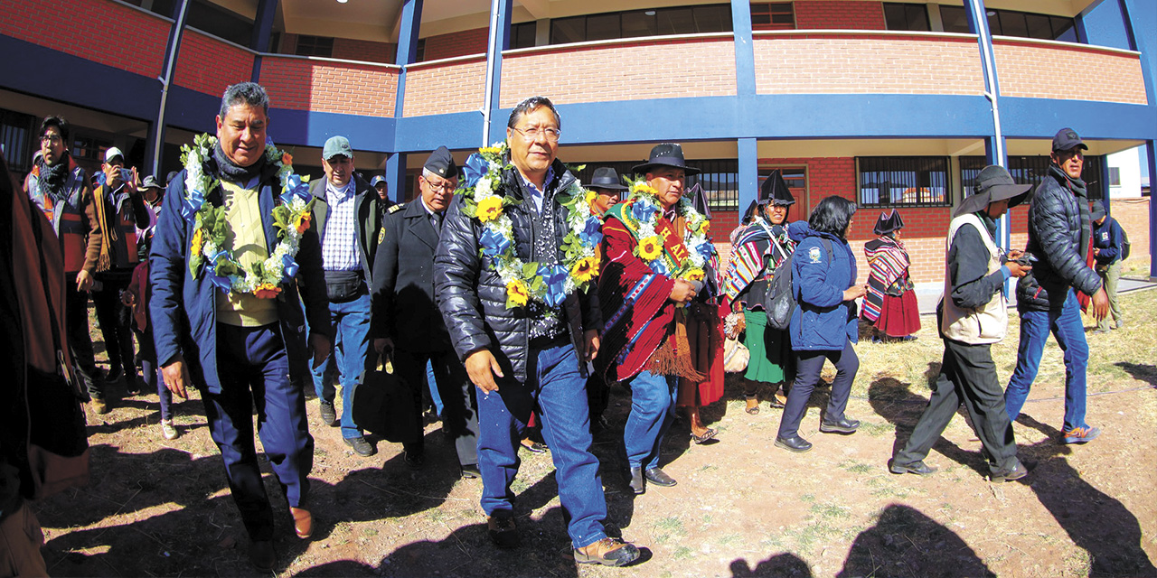 El Presidente en el municipio de Jesús de Machaca.  | Foto: Presidencia