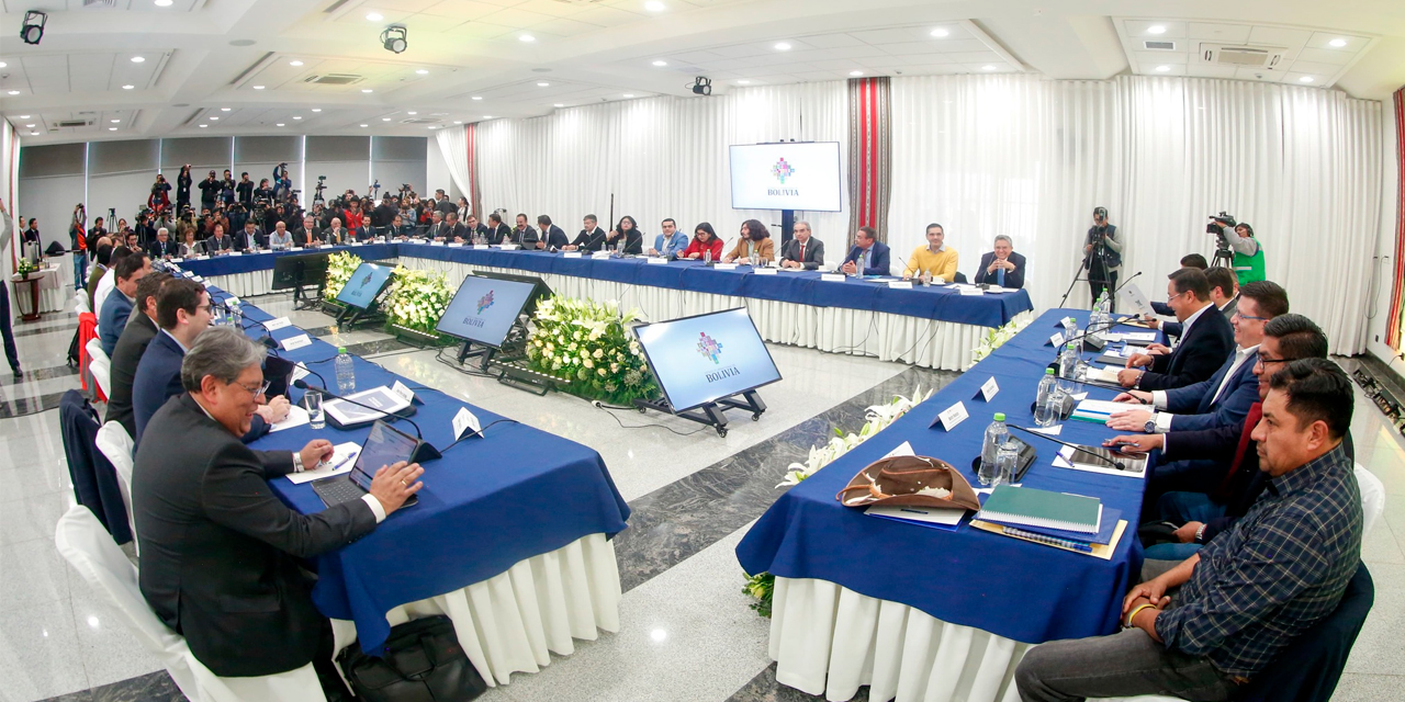 El Diálogo Nacional por la Economía y la Producción entre el Gobierno nacional y los empresarios del país. Foto: Comunicación Presidencial