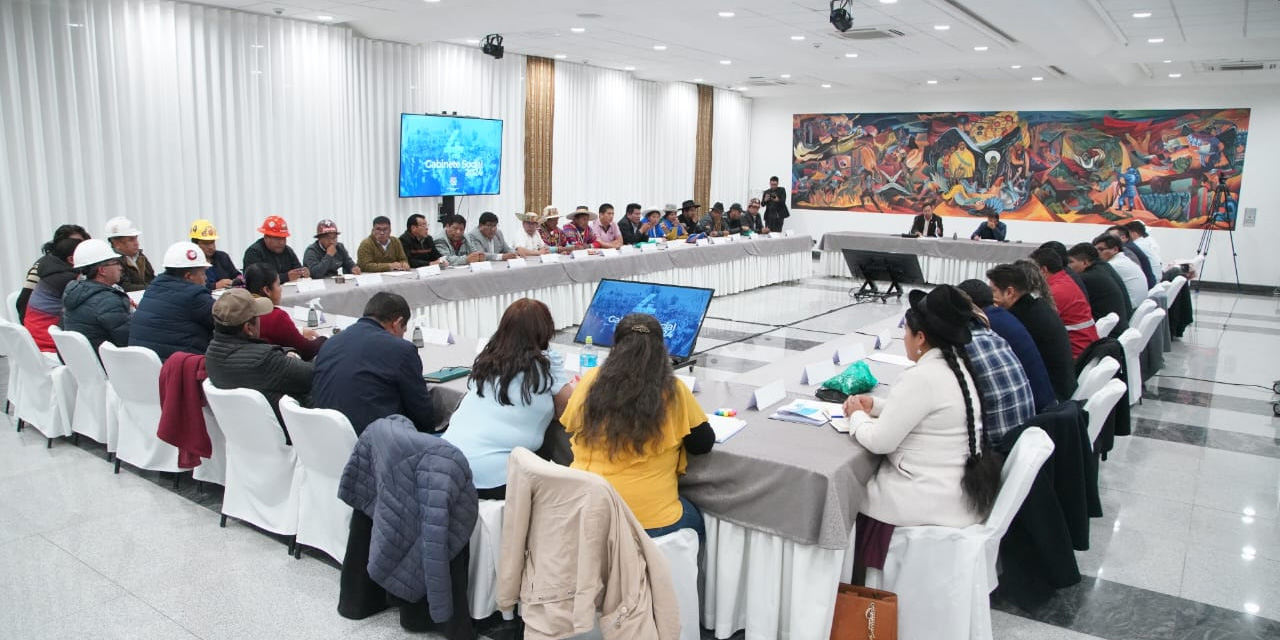 El diputado Mercado en contacto con la prensa, este martes. Foto: Captura