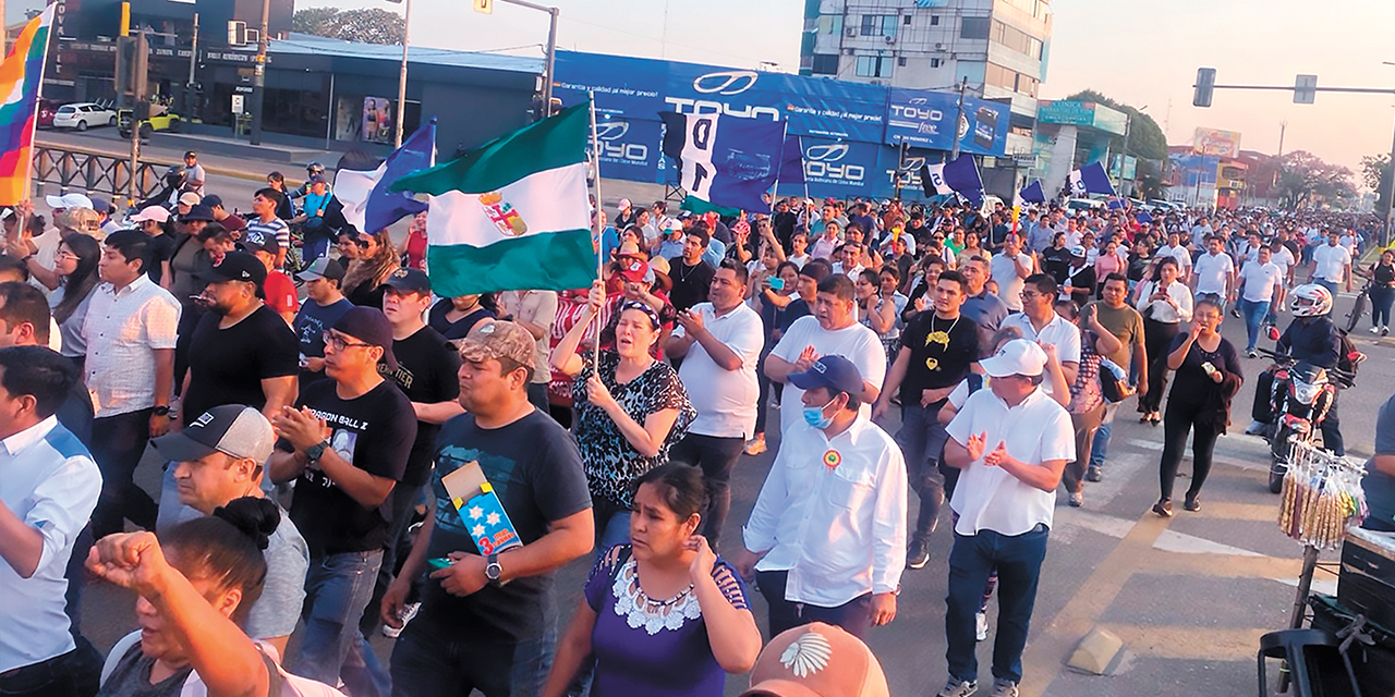 Marcha de sectores del Bloque Oriente, en Santa Cruz. Foto: Bloque Oriente