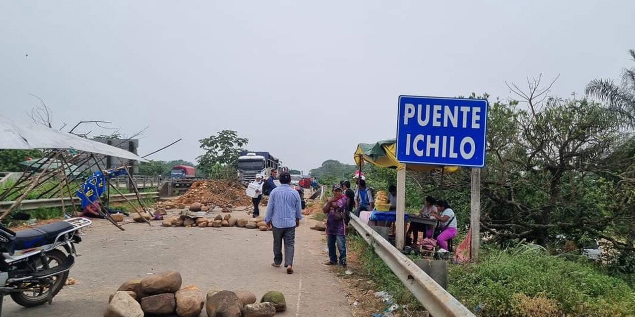 El bloqueo de caminos cumple 18 días. Foto APG