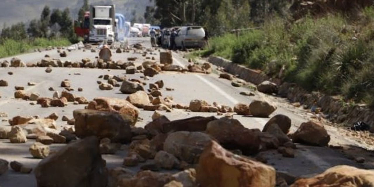 El bloqueo de caminos en Cochabamba. Foto: Archivo