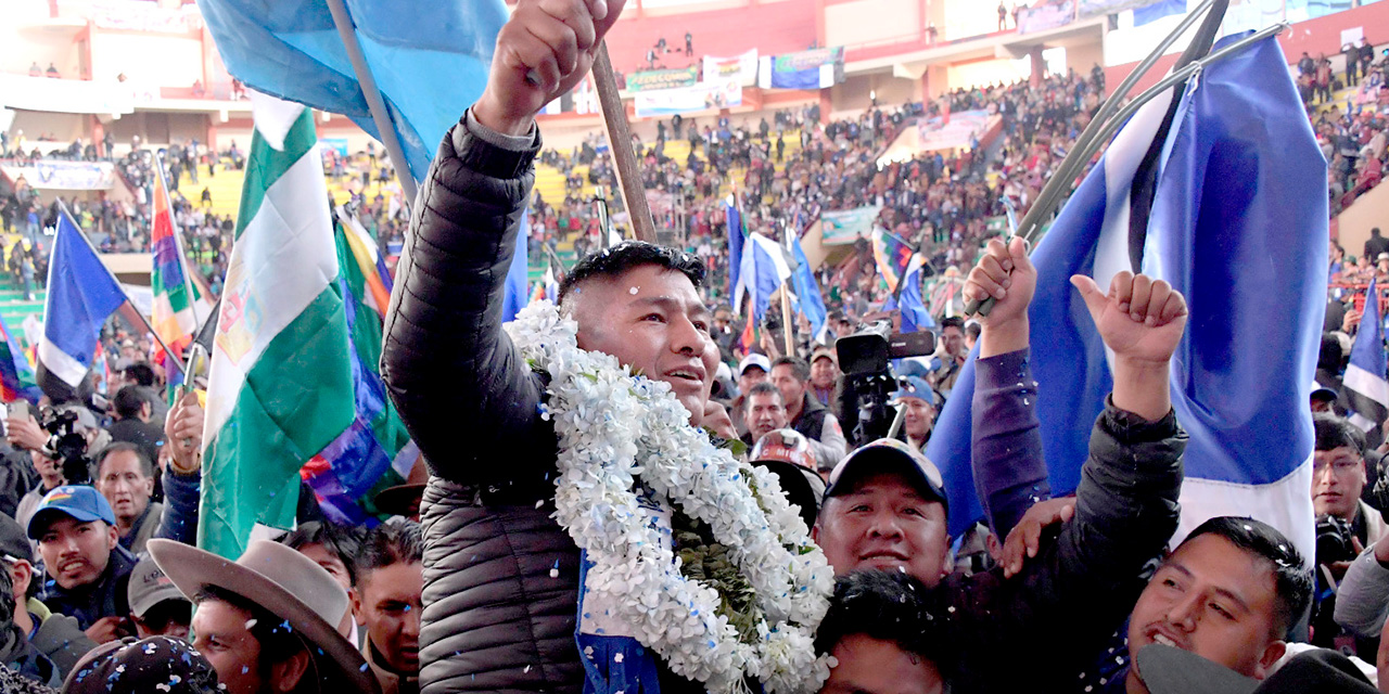 Grover García, elegido en el X Congreso Ordinario de El Alto. Foto: Archivo