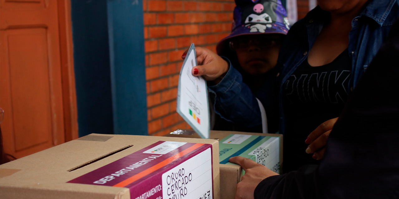 Más de 7,3 millones de bolivianos fueron convocados a las urnas en Bolivia para las elecciones judiciales. Foto: TED de Oruro