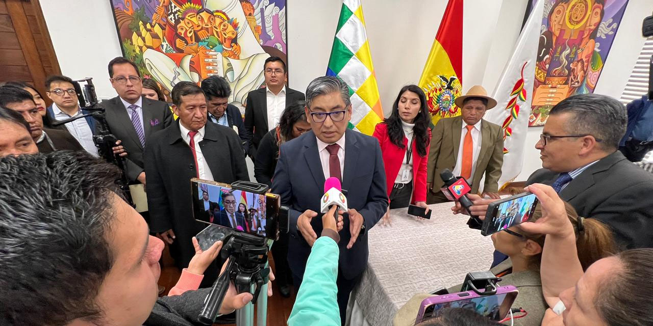 Gobierno estima un ahorro de $us 1.000 millones anuales con la reducción de ministerios, viceministerios y direcciones