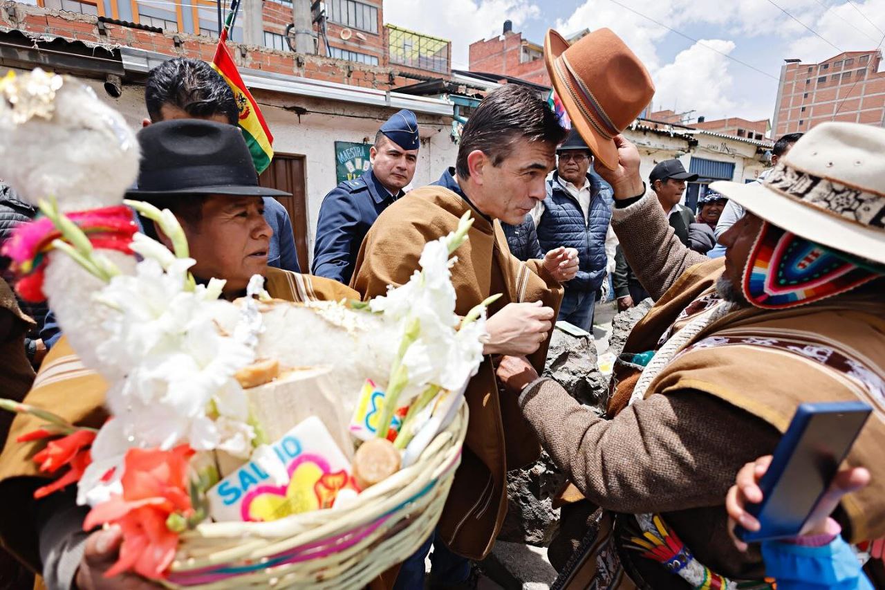 photo 4956707201405881225 y