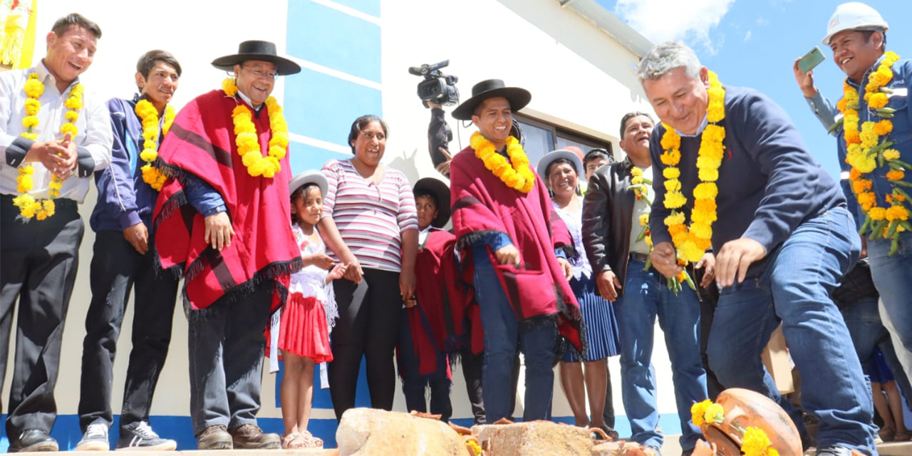 Tarija: Gobierno cumple el sueño de tener una casa propia a 51 familias