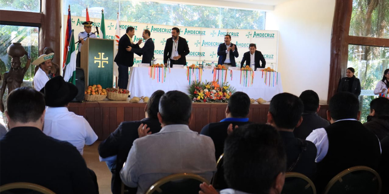 Arce en el aniversario de Amdecruz: Los municipios reciben más recursos por coparticipación tributaria e IDH