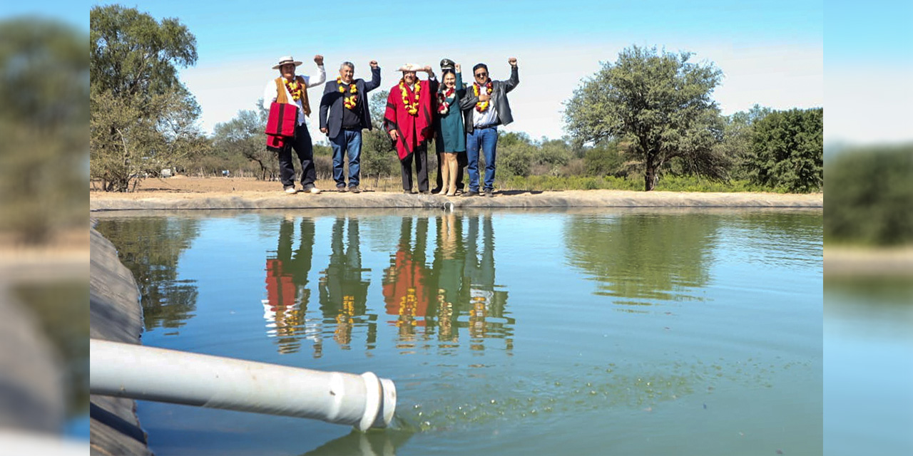 Presidente entrega pozos de agua a siete comunidades del chaco boliviano