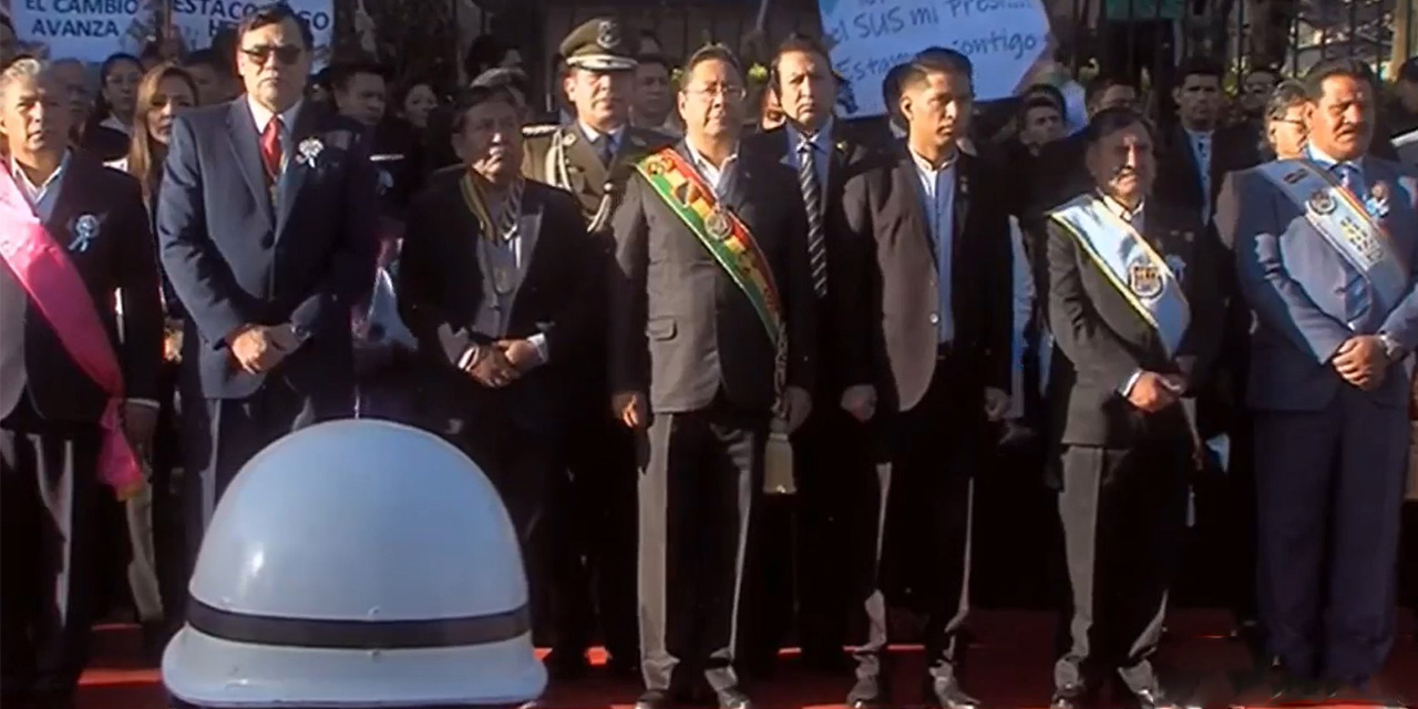 Presidente participa en los actos en homenaje a los 213 años de la gesta libertaria de Cochabamba