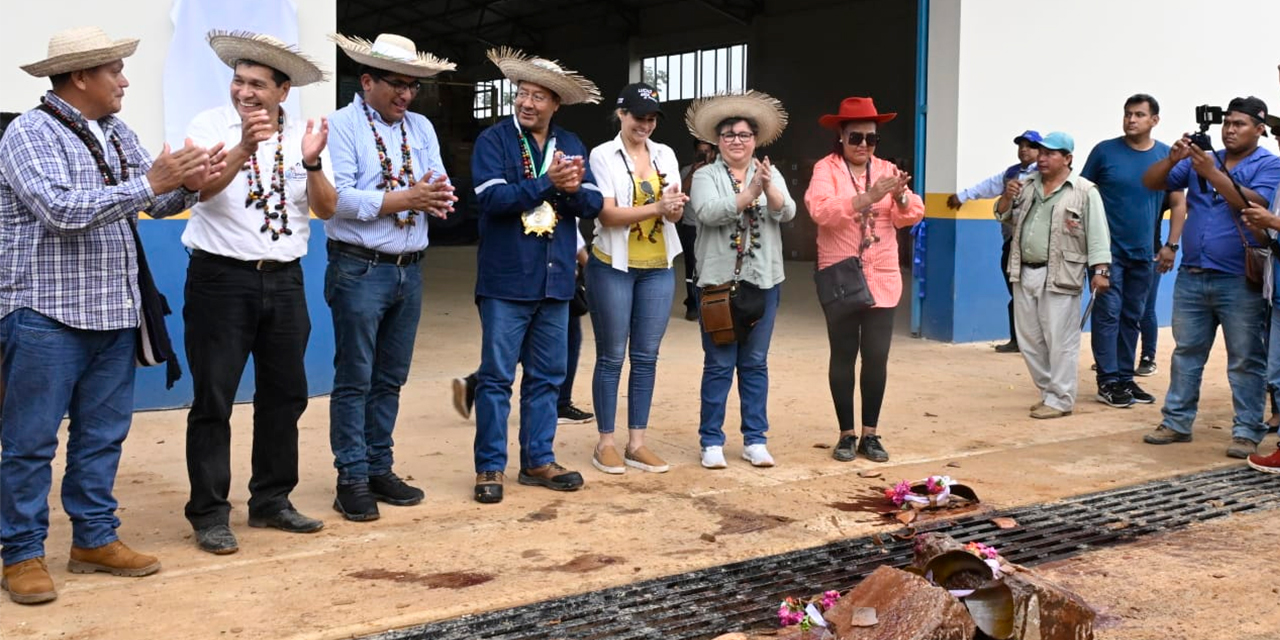 Inauguración de obras en Zofra Cobija.