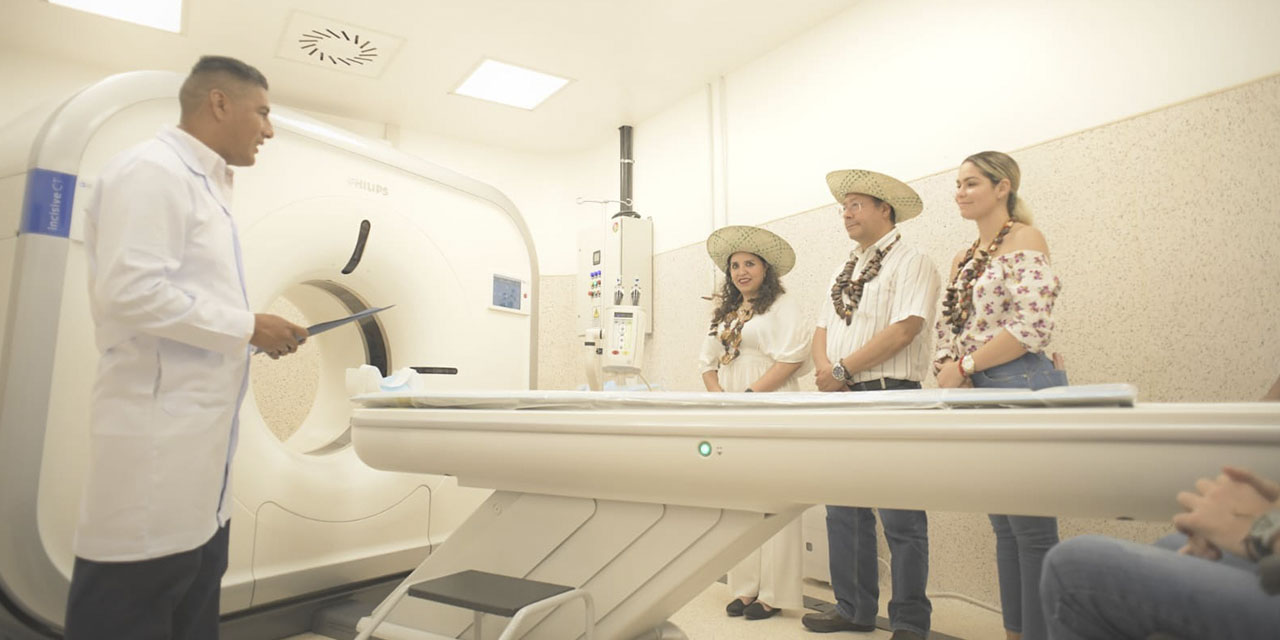 Presidente recorrió las instalaciones del Hospital de Tercer Nivel Dr. Hernán Messuti en Cobija. Foto: Ministerio de Salud