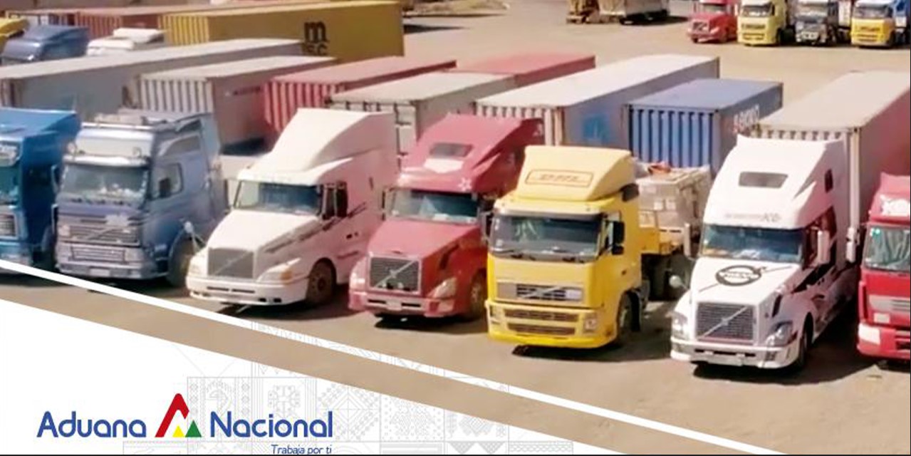 Transportes de carga en instalaciones de la Aduana Nacional. Foto AN