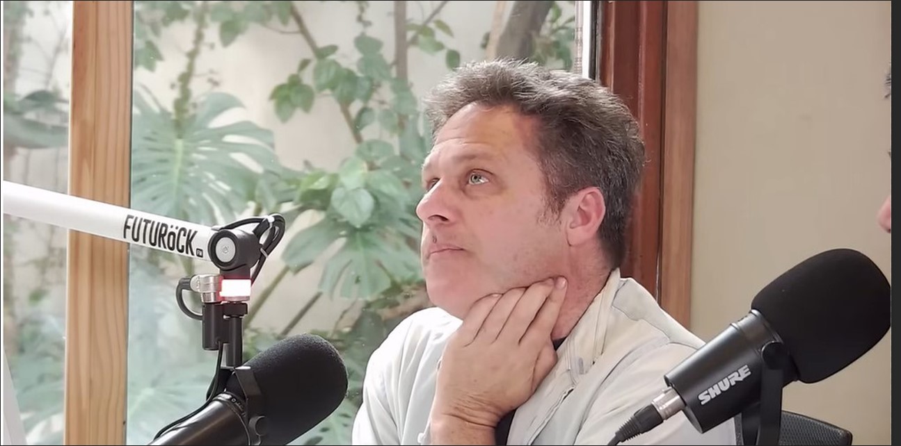 Martín Sivak en entrevista con Futurock FM, de Buenos Aires. Captura de pantalla Futurock 