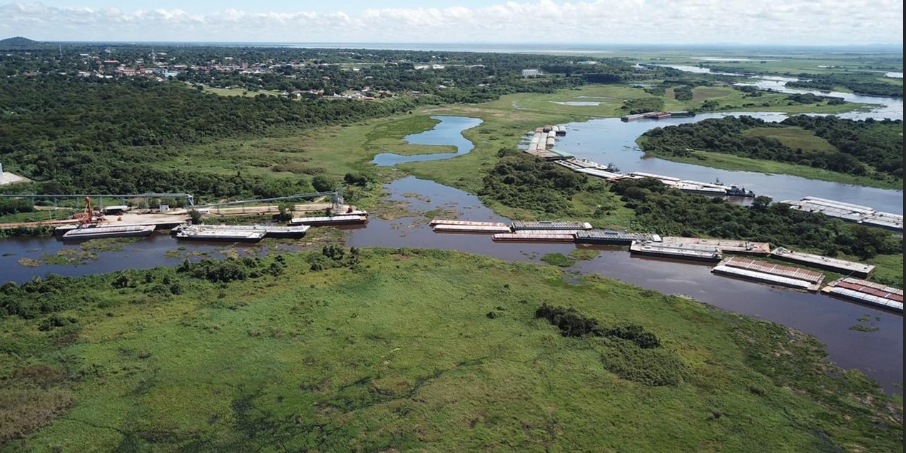 Bajo caudal del Canal Tamengo y del Río Paraguay. Foto RRSS