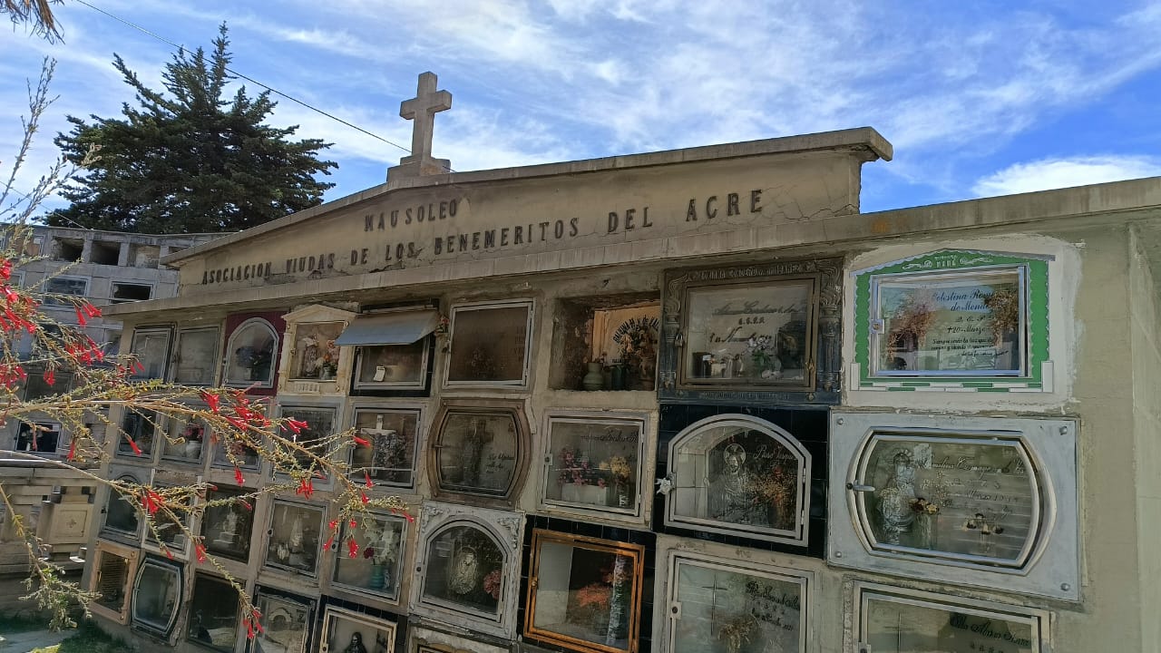 cementerio acre